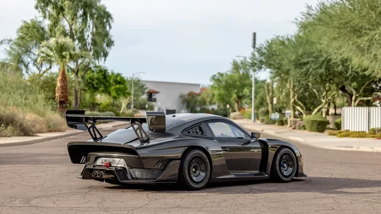 2019 Porsche 934 & 935 - Image 10 of 31