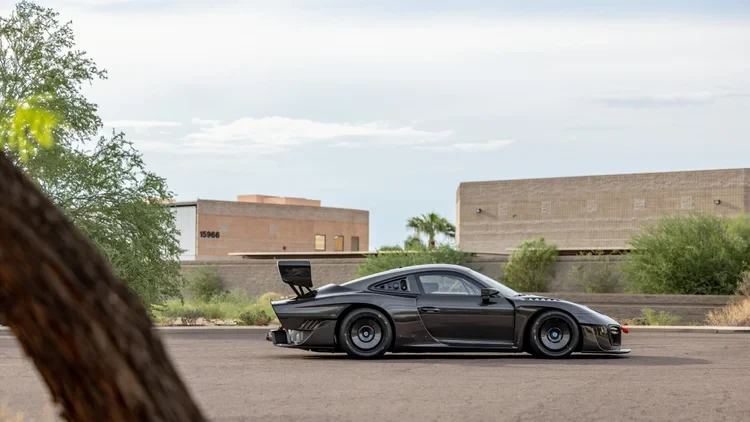 2019 Porsche 934 & 935 - Image 11 of 31