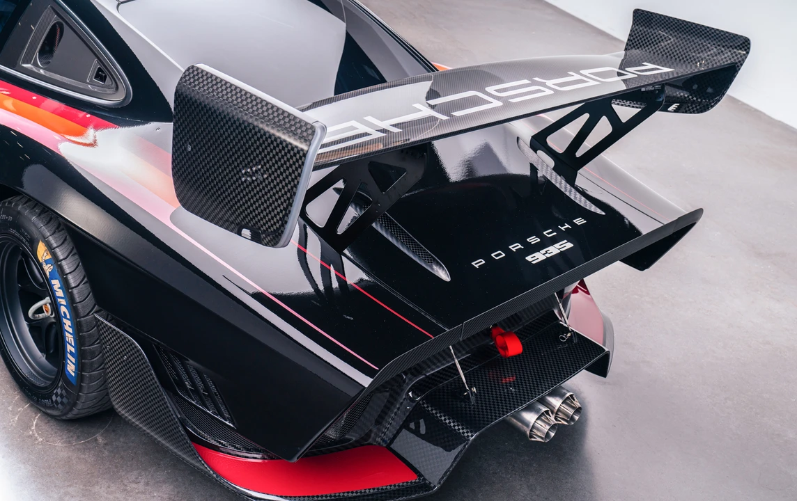 2019 Porsche 934 & 935 - Image 26 of 31