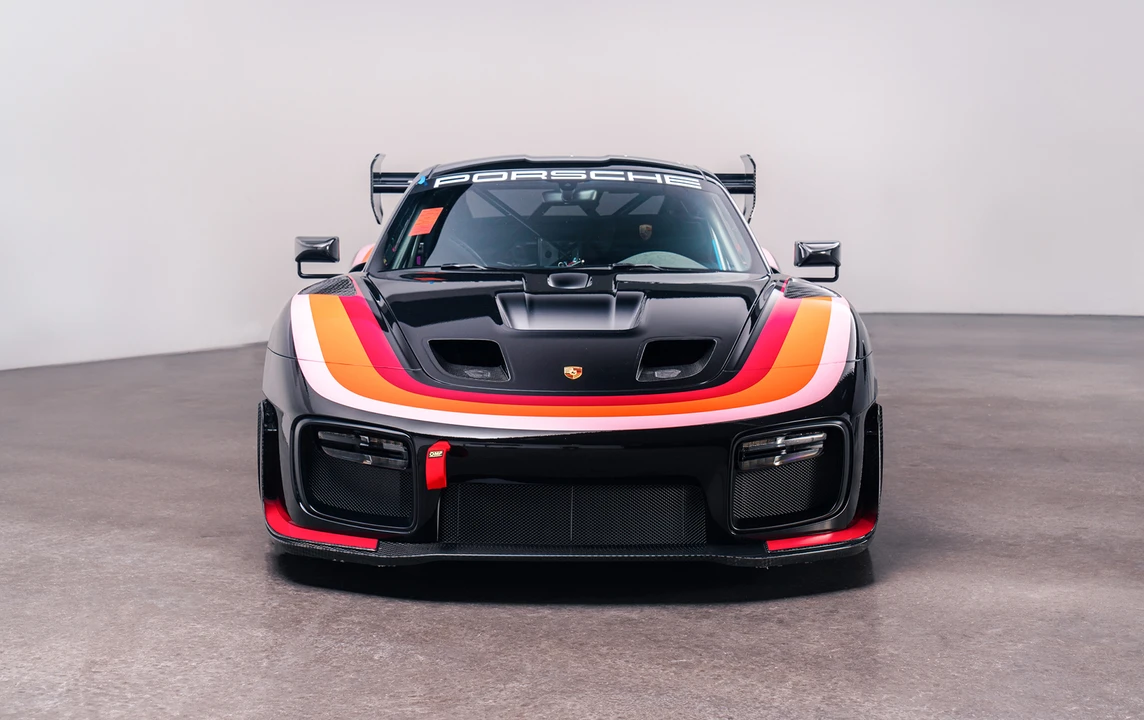 2019 Porsche 934 & 935 - Image 11 of 31