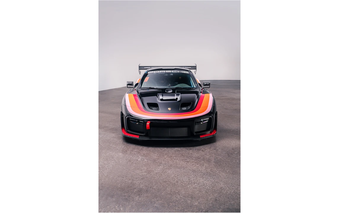2019 Porsche 934 & 935 - Image 12 of 31