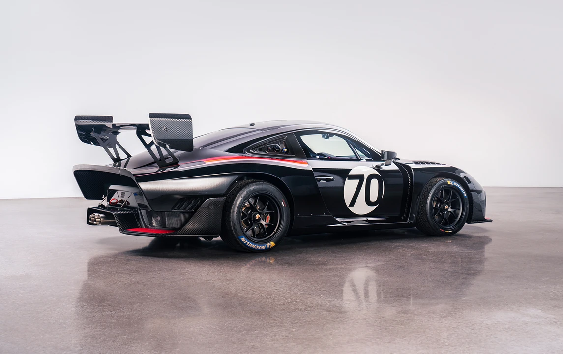 2019 Porsche 934 & 935 - Image 5 of 31