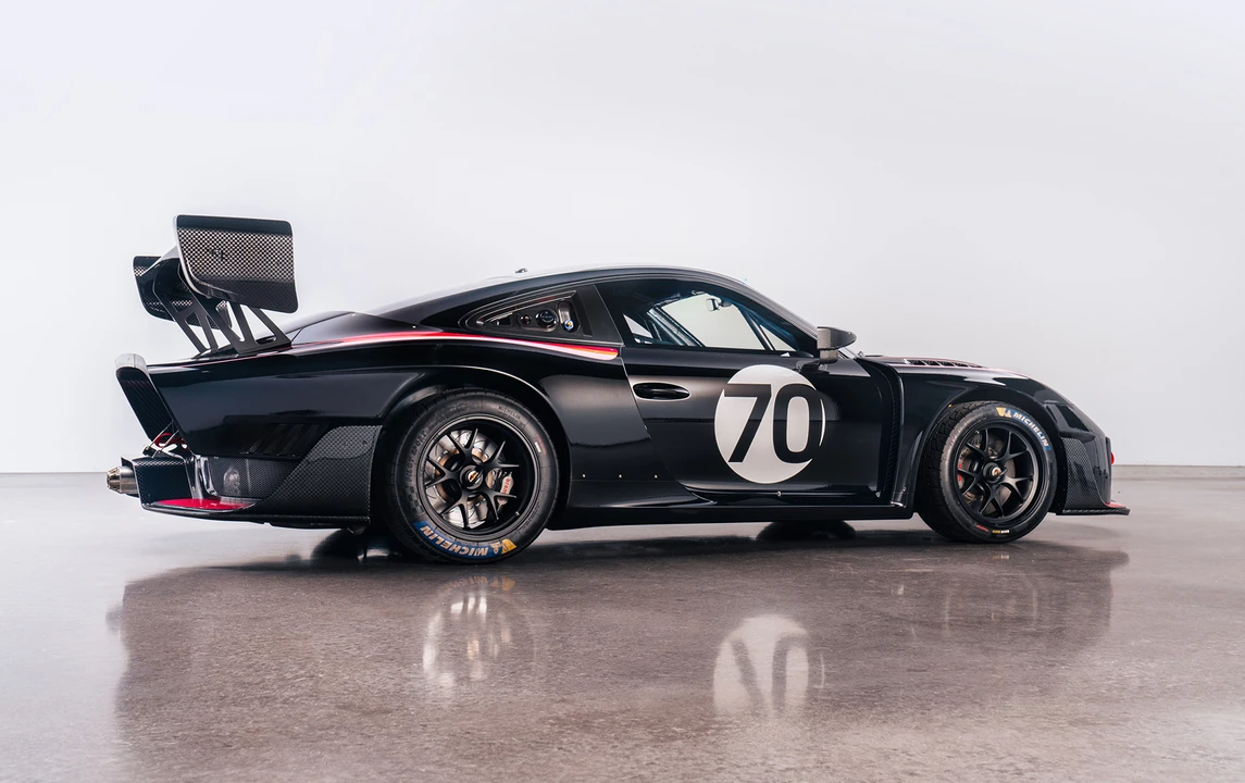 2019 Porsche 934 & 935 - Image 4 of 31