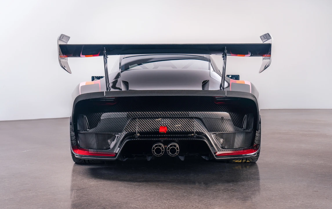 2019 Porsche 934 & 935 - Image 8 of 31