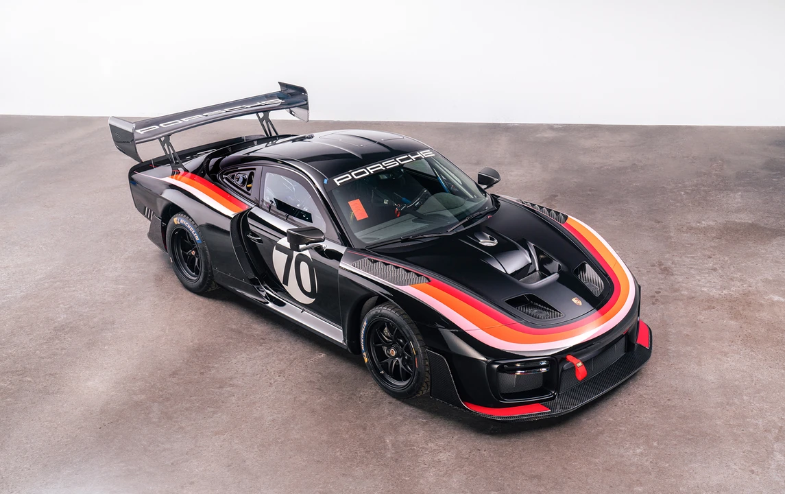 2019 Porsche 934 & 935 - Image 13 of 31