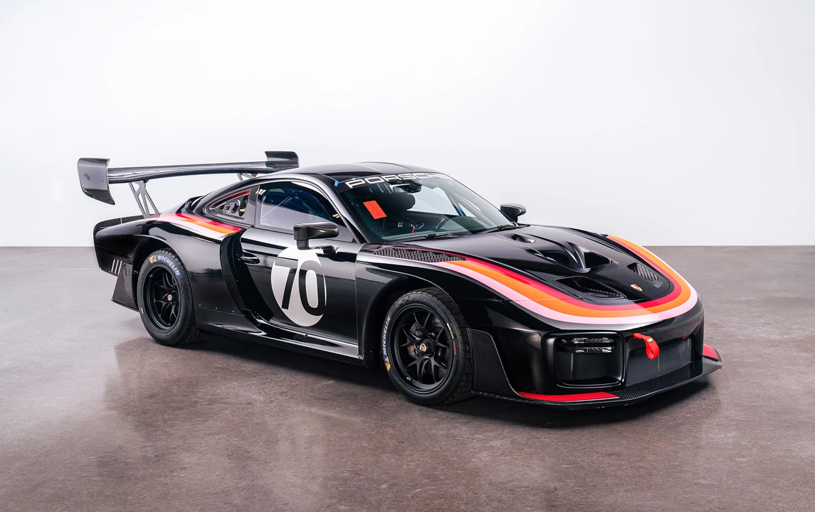 2019 Porsche 934 & 935 - Image 14 of 31