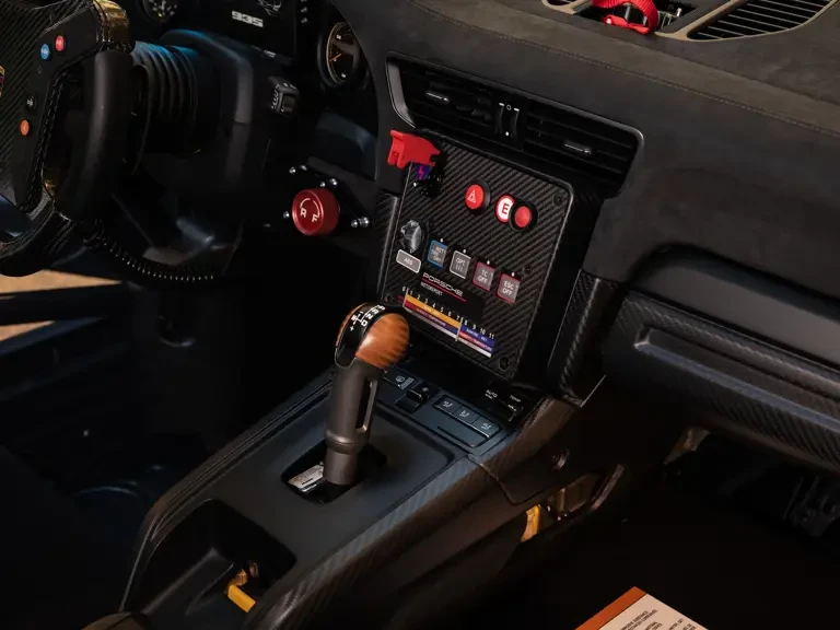 2019 Porsche 934 & 935 - Image 17 of 31
