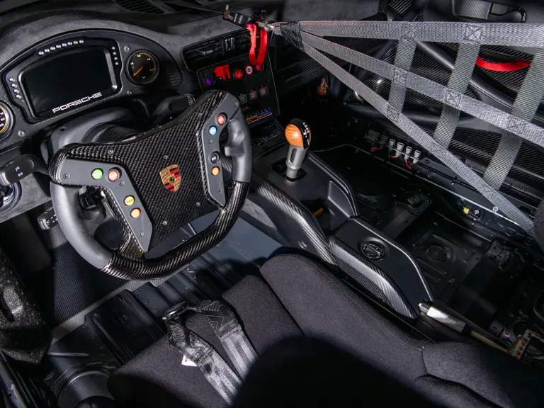 2019 Porsche 934 & 935 - Image 5 of 31