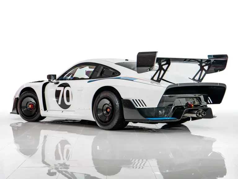 2019 Porsche 934 & 935 - Image 11 of 31