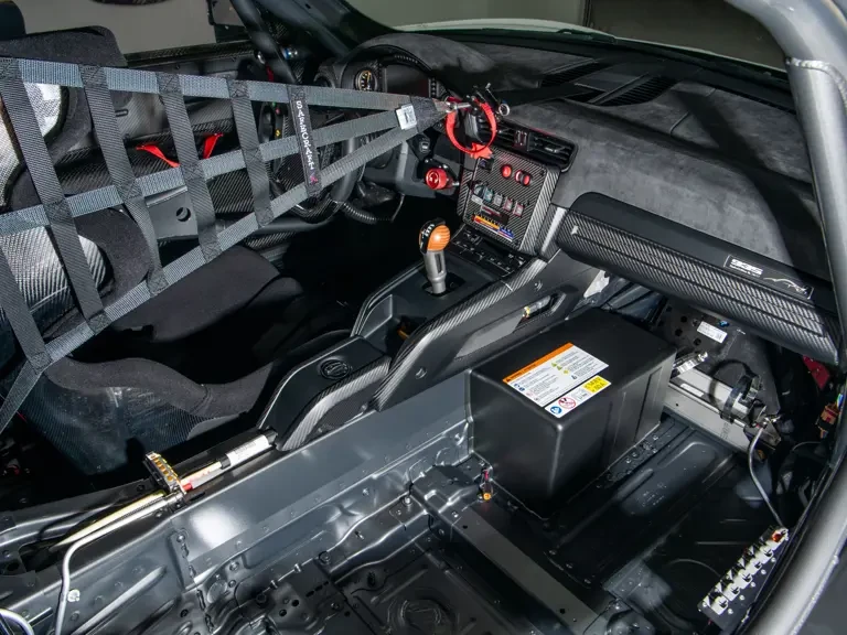 2019 Porsche 934 & 935 - Image 15 of 31
