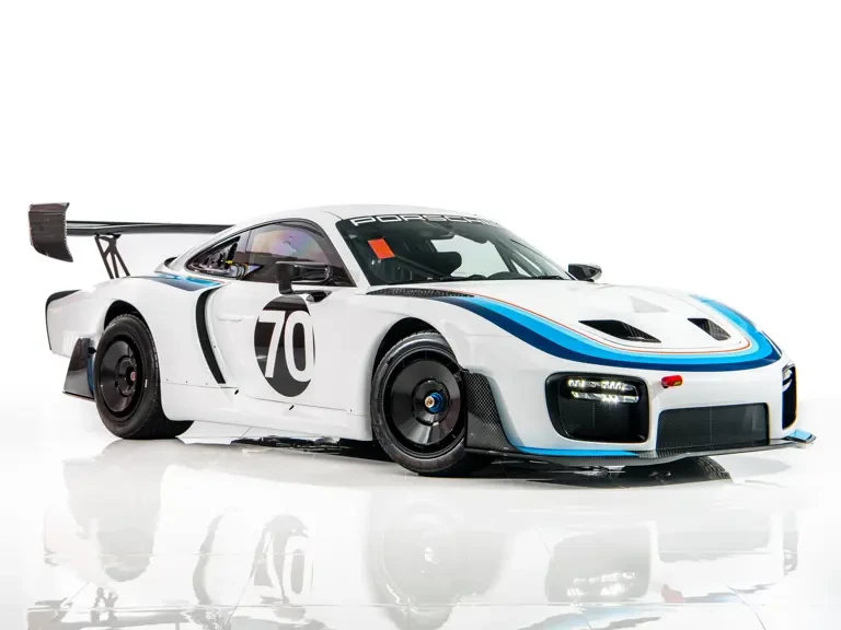 2019 Porsche 934 & 935 - Image 10 of 31