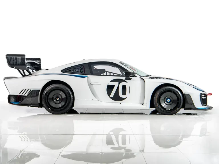 2019 Porsche 934 & 935 - Image 6 of 31