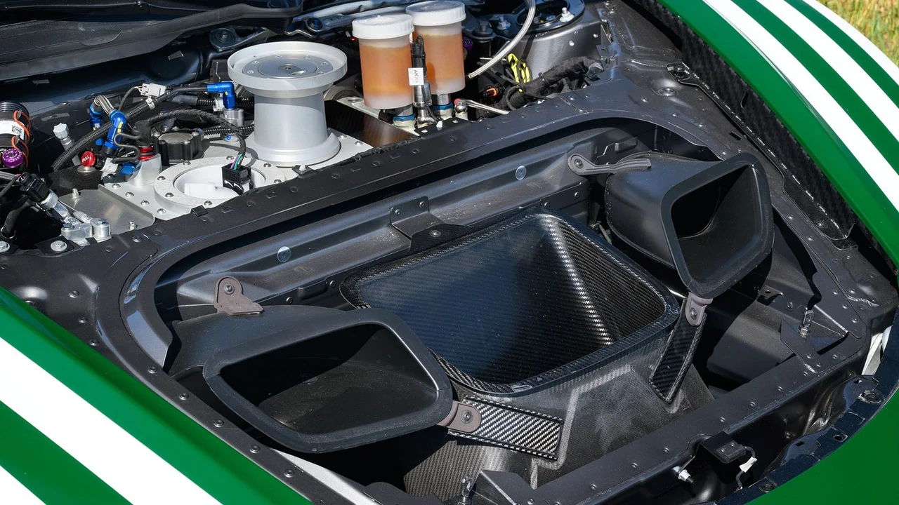 2019 Porsche 934 & 935 - Image 10 of 21