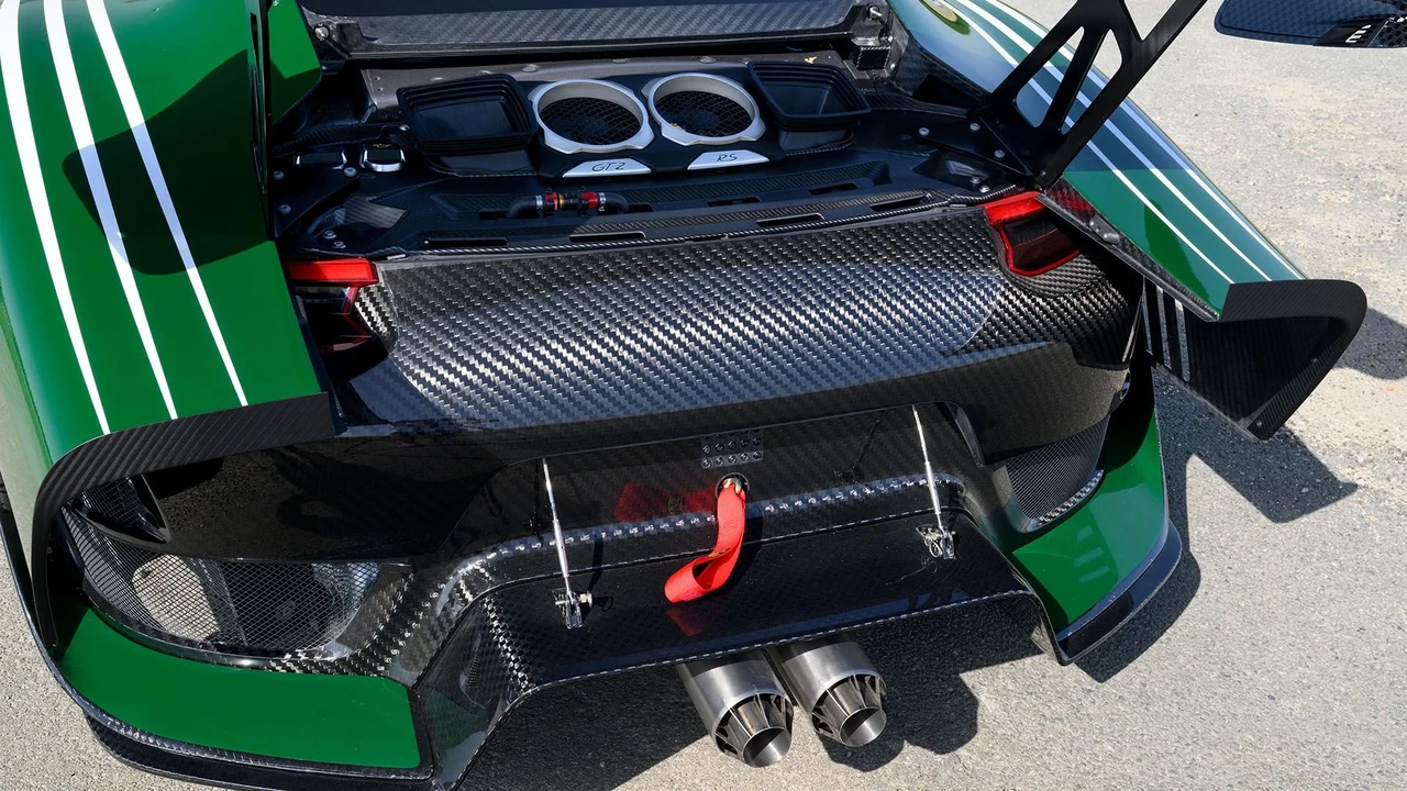 2019 Porsche 934 & 935 - Image 9 of 21