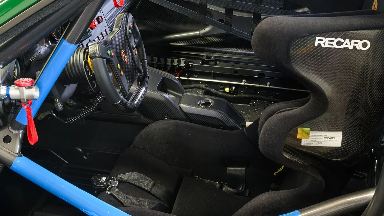 2019 Porsche 934 & 935 - Image 7 of 21
