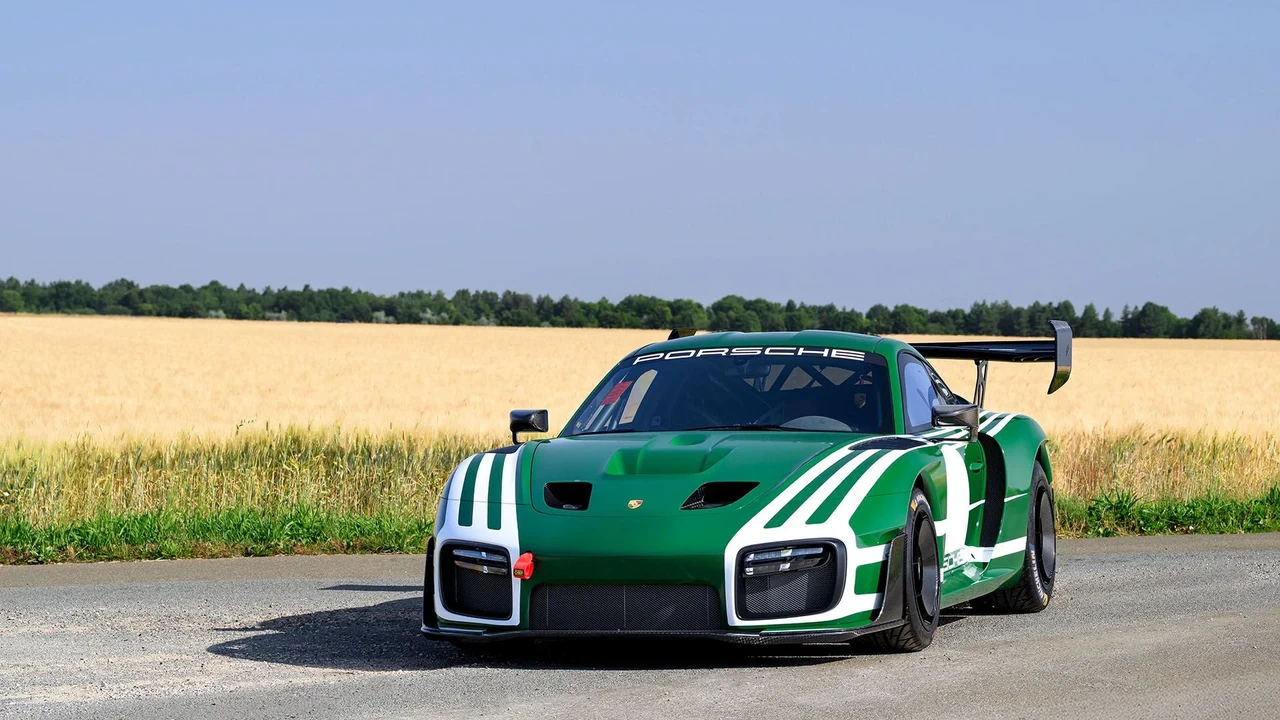 2019 Porsche 934 & 935 - Image 16 of 21