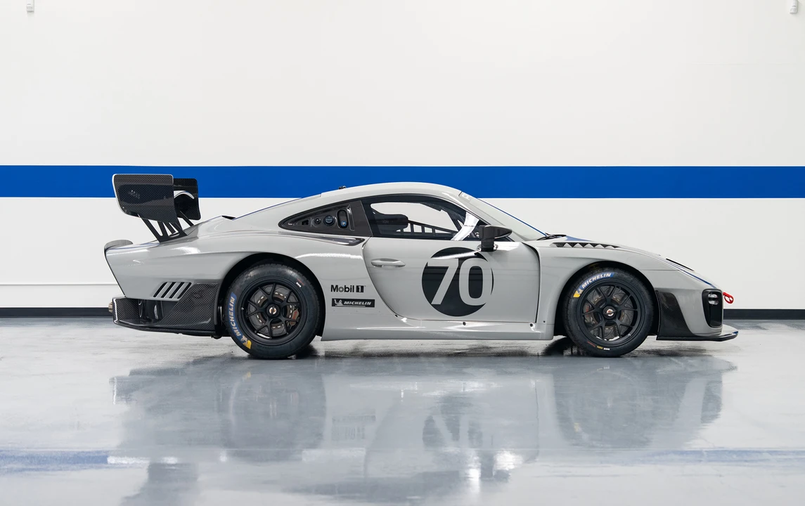 2019 Porsche 934 & 935 - Image 9 of 28