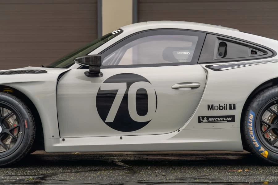 2019 Porsche 934 & 935 - Image 11 of 31