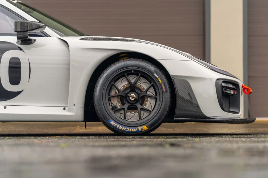 2019 Porsche 934 & 935 - Image 14 of 31