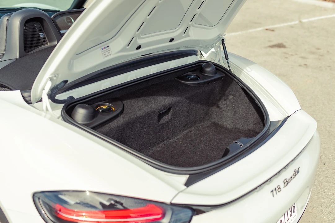 2019 Porsche 718 Boxster - Image 16 of 21