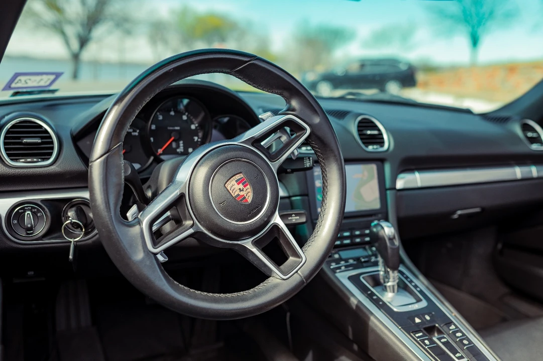 2019 Porsche 718 Boxster - Image 13 of 21