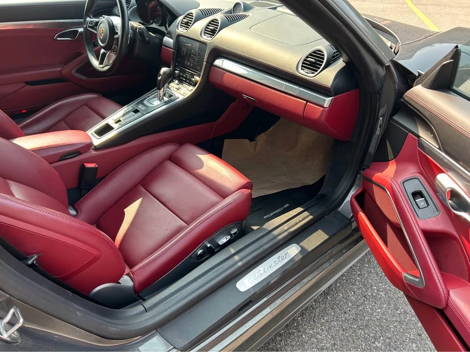 2019 Porsche 718 Boxster S - Image 10 of 17