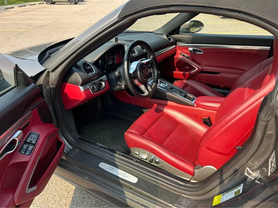 2019 Porsche 718 Boxster S - Image 9 of 17