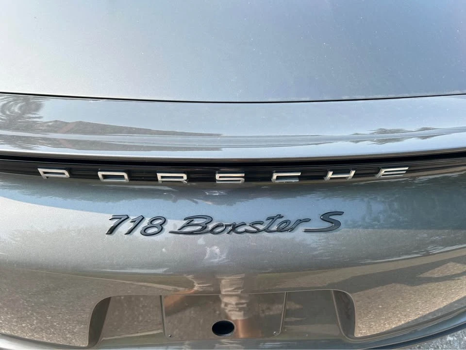 2019 Porsche 718 Boxster S - Image 8 of 17