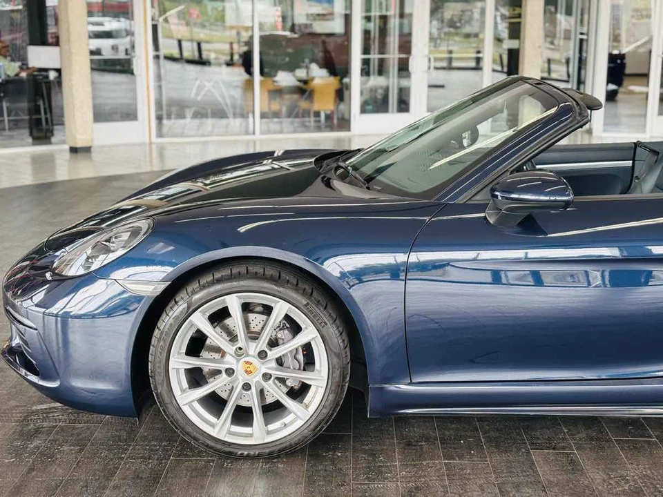 2019 Porsche 718 Boxster - Image 16 of 31