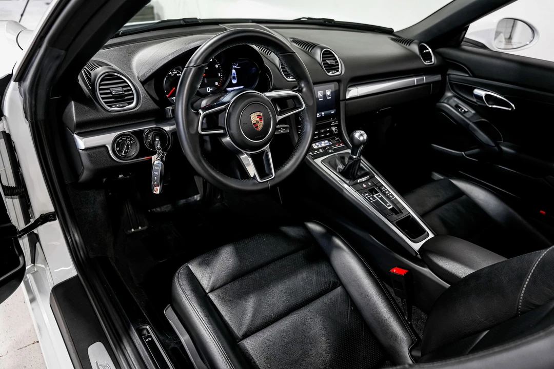 2019 Porsche 718 Boxster - Image 9 of 12