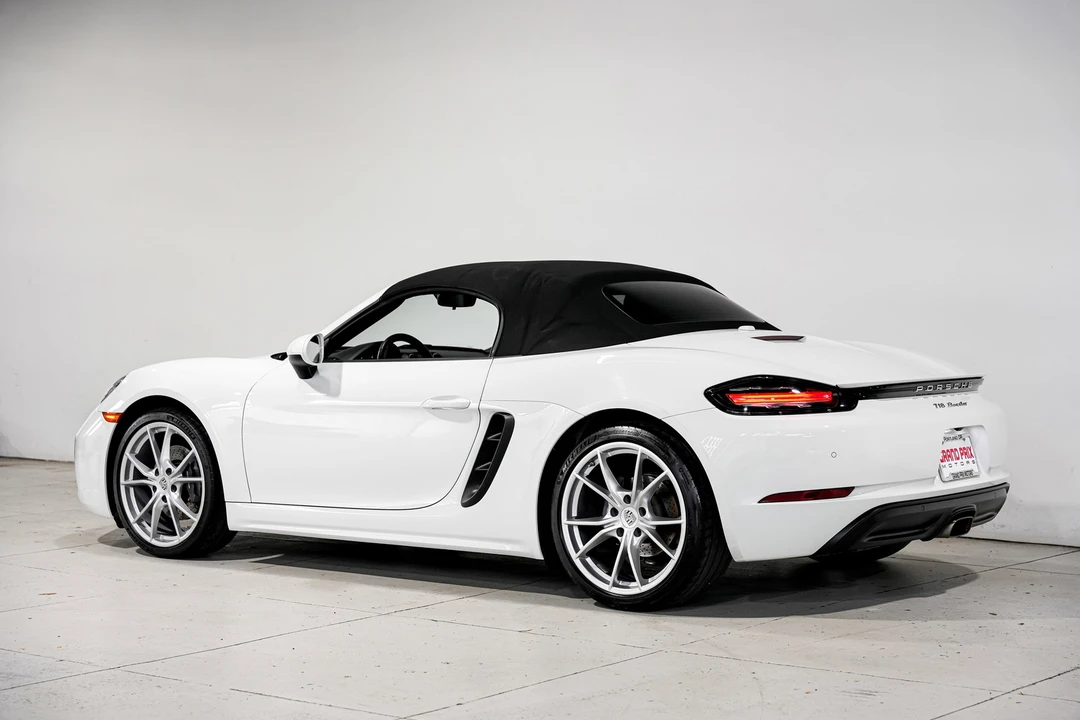 2019 Porsche 718 Boxster - Image 8 of 12