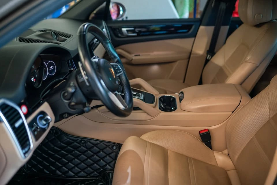 2019 Porsche 9Y0/9Y3 Cayenne - Image 18 of 19