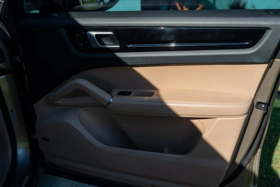 2019 Porsche 9Y0/9Y3 Cayenne - Image 8 of 19