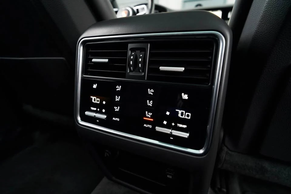 2019 Porsche 9Y0/9Y3 Cayenne - Image 15 of 17