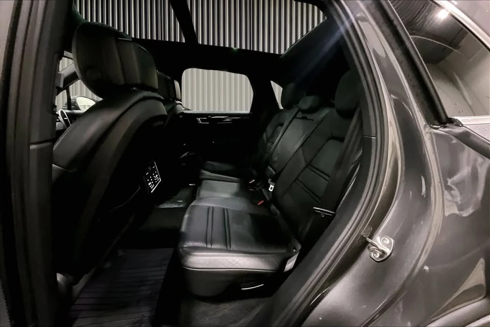2019 Porsche 9Y0/9Y3 Cayenne - Image 13 of 16
