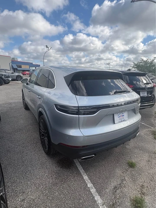 2019 Porsche 9Y0/9Y3 Cayenne - Image 2 of 2