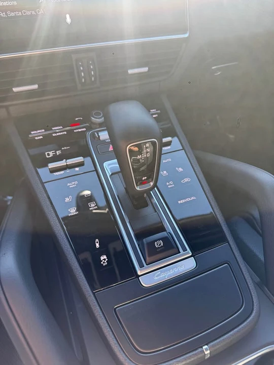 2019 Porsche 9Y0/9Y3 Cayenne - Image 16 of 17