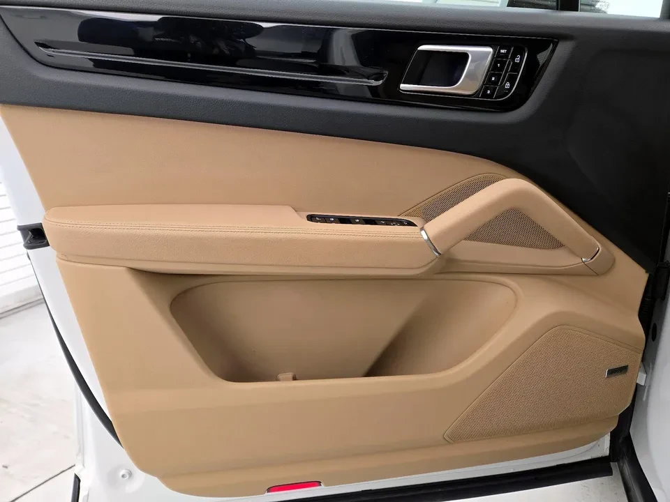 2019 Porsche 9Y0/9Y3 Cayenne - Image 10 of 17