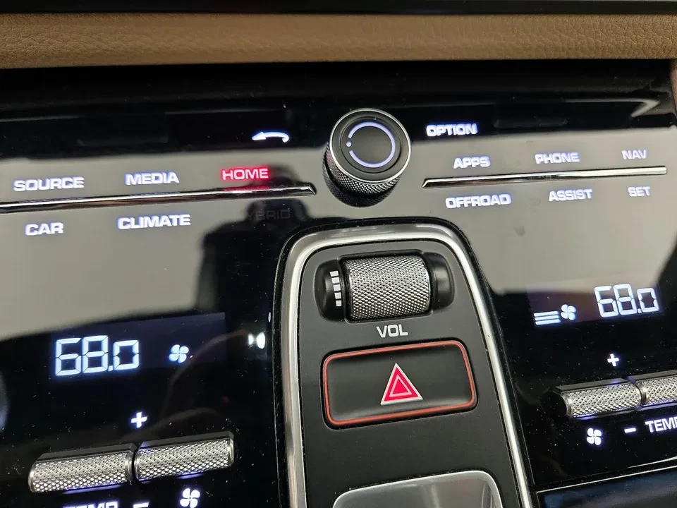 2019 Porsche 9Y0/9Y3 Cayenne - Image 11 of 17