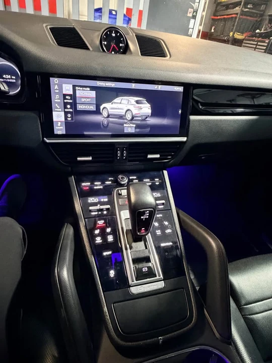 2019 Porsche 9Y0/9Y3 Cayenne - Image 9 of 11