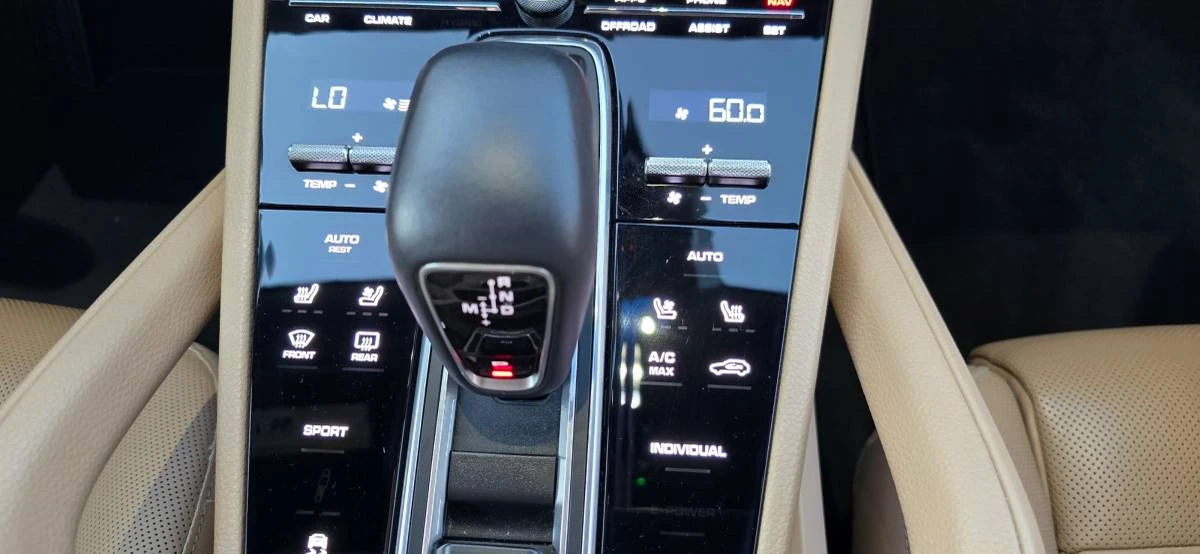 2019 Porsche 9Y0/9Y3 Cayenne - Image 10 of 16