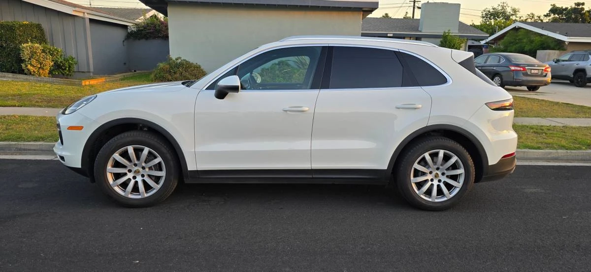 2019 Porsche 9Y0/9Y3 Cayenne - Image 2 of 16