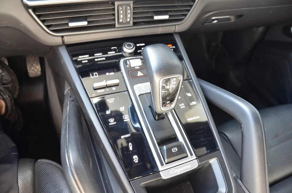 2019 Porsche 9Y0/9Y3 Cayenne - Image 13 of 20
