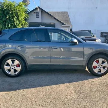 2019 Porsche Cayenne Base AWD 4dr SUV