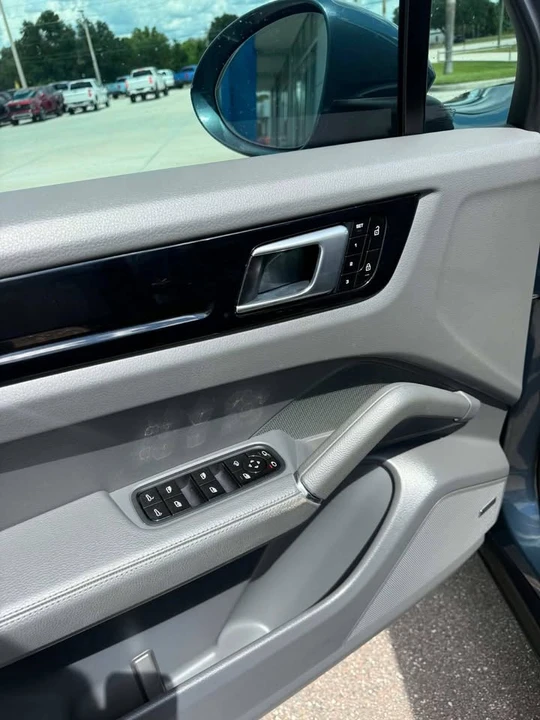 2019 Porsche 9Y0/9Y3 Cayenne - Image 15 of 19