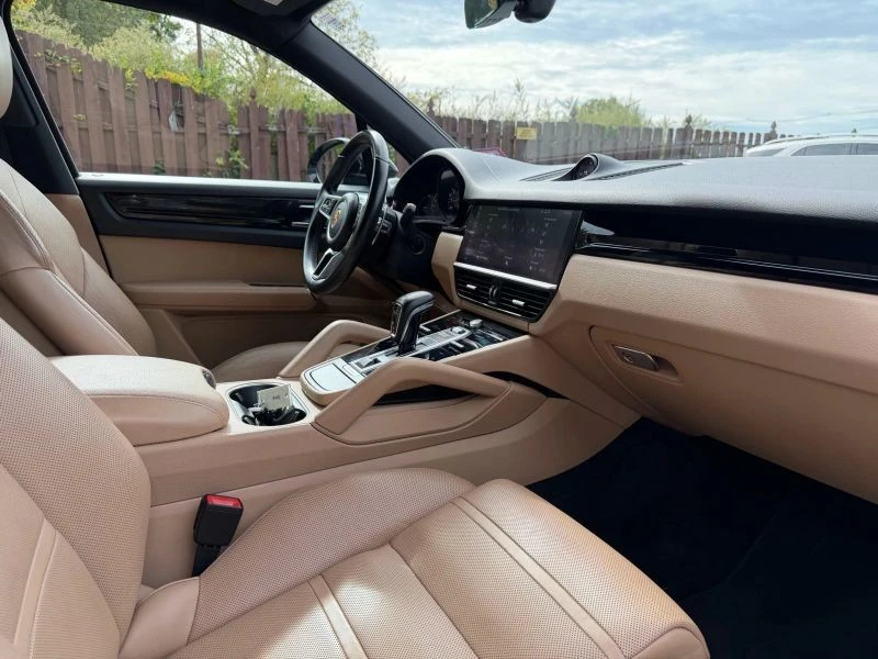 2019 Porsche 9Y0/9Y3 Cayenne - Image 11 of 12