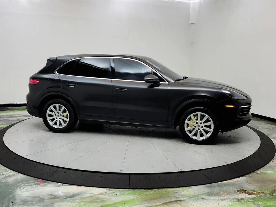 2019 Porsche - Image 4 of 31