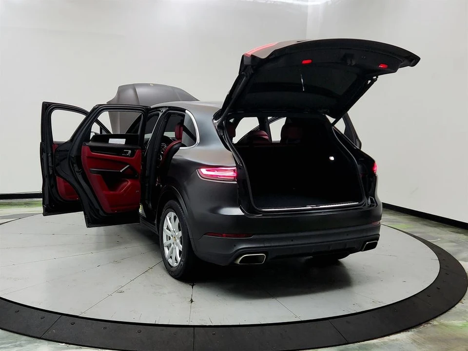 2019 Porsche - Image 12 of 31
