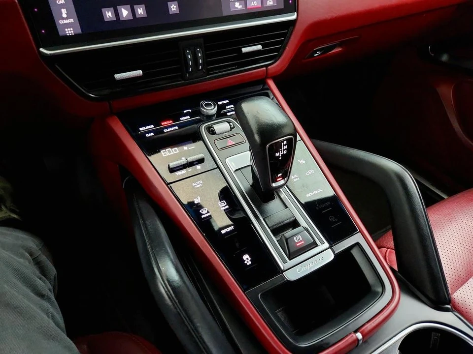 2019 Porsche 9Y0/9Y3 Cayenne - Image 19 of 31