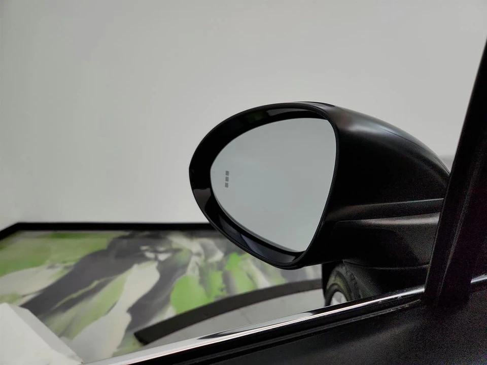 2019 Porsche - Image 16 of 31